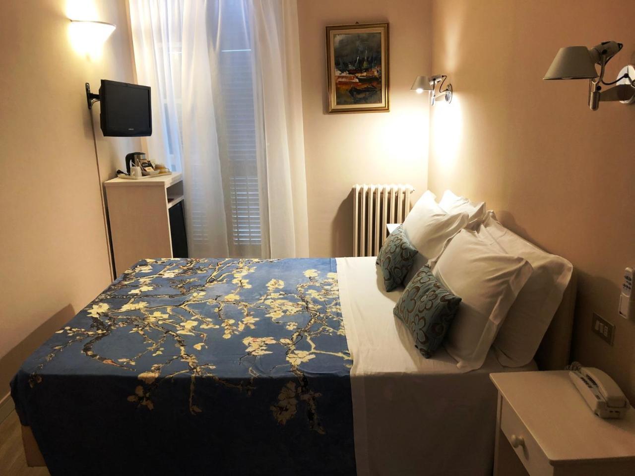 Hotel Antica Stallera กันโนบีโอ ภายนอก รูปภาพ